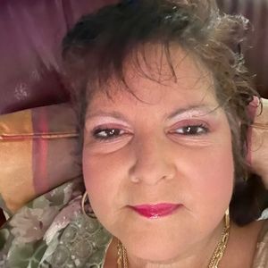 Meet your Posher, Yvette